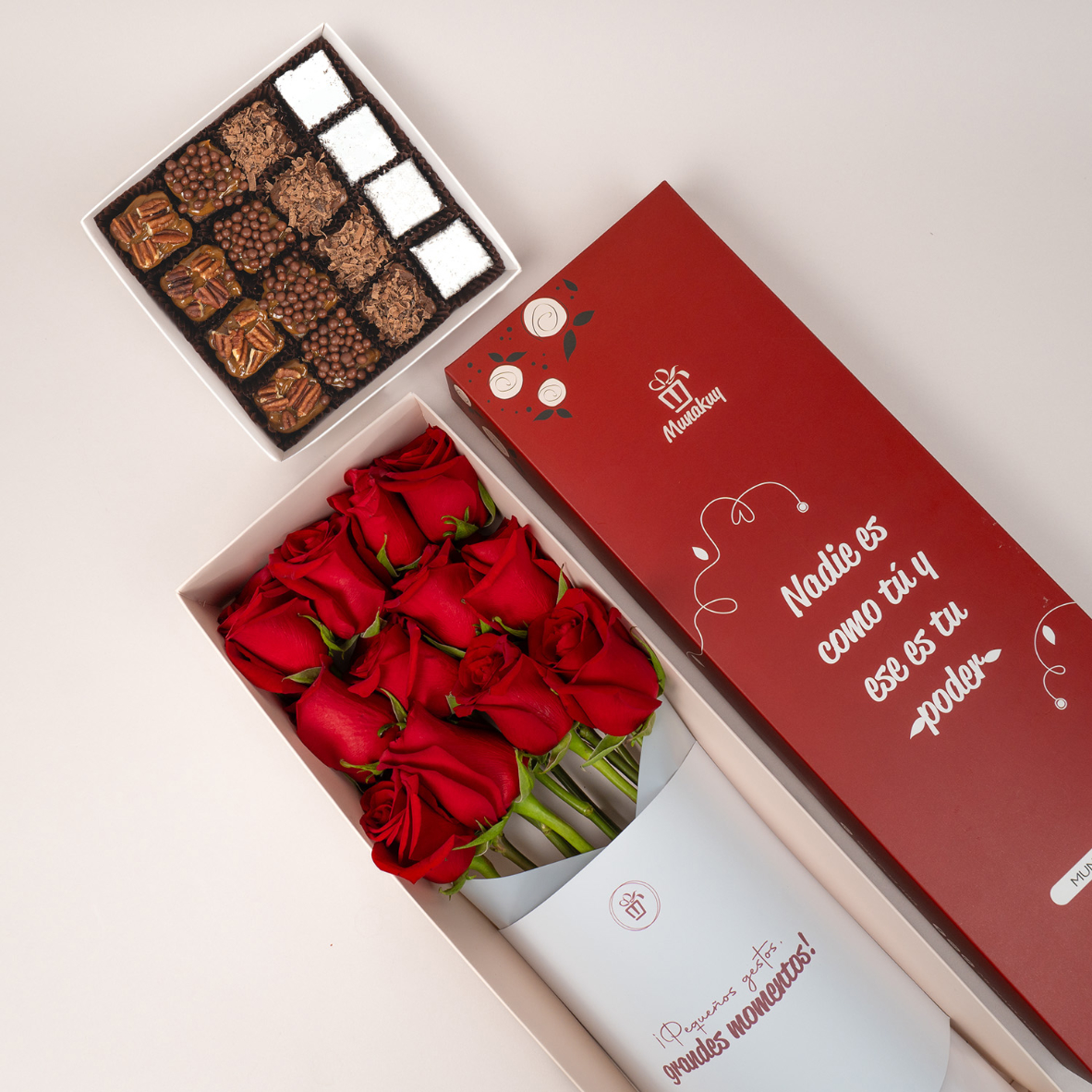 Caja de rosas rojas con brownies premium